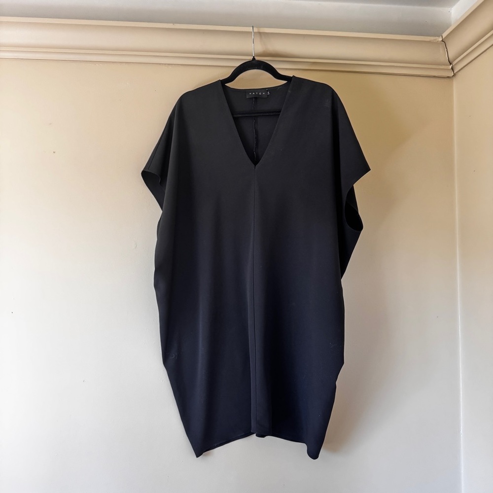 HATCH Maternity Black Slouch Dress Minimalist Pregnancy Midi Size Petite